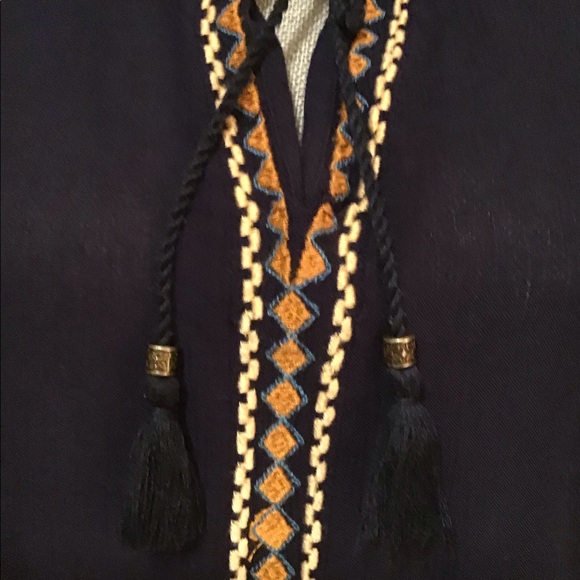 FOREVER 21 top - Picture 2 of 8